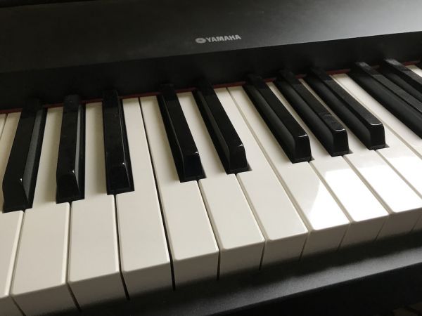 Yamaha P70